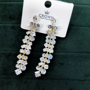 Boucles d'oreilles vintage en or sterling pour femmes Boucles d'oreilles occidentales Présentoir de boucles d'oreilles de style vintage élégant - Product Image 1