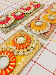 Plateau porte-bougie en Gota Patti traditionnel du sud de l'Inde, écologique, pour la décoration de Noël, de fêtes et de mariages, plateau à bougies en perles - Product Image 4