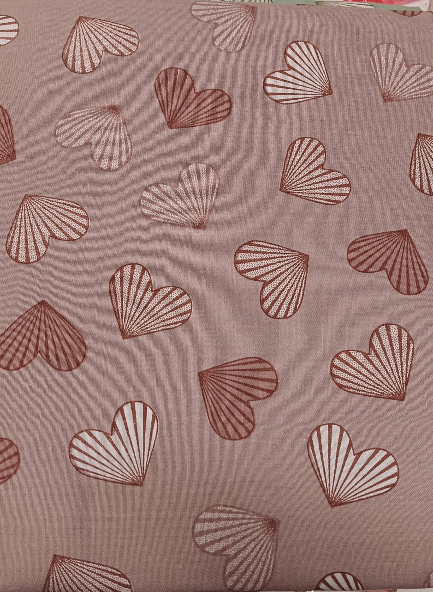 สีแดงม่วง