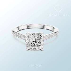 งานฝีมือสำหรับสไตล์เครื่องประดับสุดพิเศษ แหวนทรงคุชชั่นสุดหรู เทียบกับแหวนแบบคลัสเตอร์สั่งทำพิเศษ เพชรที่ได้รับการรับรองจาก IGI ผลิตจากเพชรที่เพาะเลี้ยงในห้องปฏิบัติการ - Product Image 3