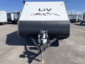 Autocaravana Usada International RV Liv 201QB Modelo 2024 Disponible para la Venta - Product Image 2