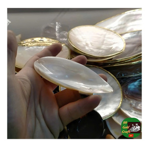 Elegante jabonera de nácar, plato redondo y cuchara para decoración de baño. Cuchara de nácar hecha a mano para amantes del caviar. - Product Image 1