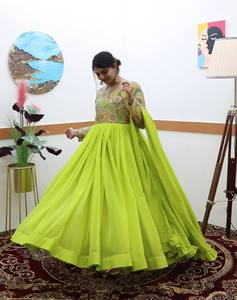 El último diseñador Faux Georgette bordado Anarkali Vestido por Fab Zone - Product Image 2
