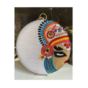 Embrayages à main brodés de qualité supérieure pour femmes, idéaux pour les mariages et les célébrations, disponibles à un prix abordable. - Product Image 2