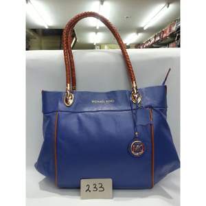 Sacs à main de luxe rouges à la mode pour femmes - Fermeture éclair durable, imperméable, cadeau de la Saint-Valentin pour les fêtes et les mariages - Product Image 4