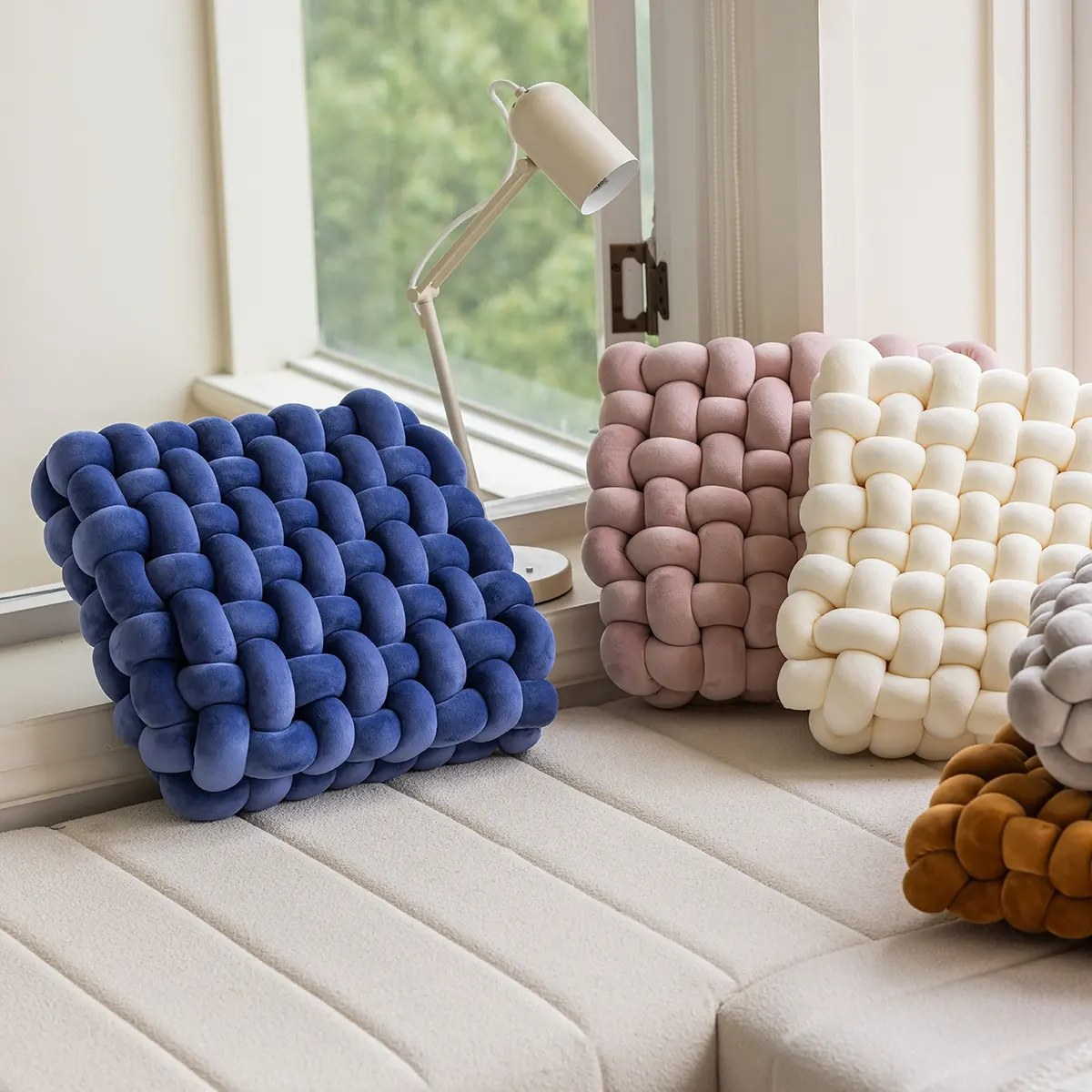 Moderne dekorative Deko kissen und Kissen Kissen für Wohnkultur benutzer definierte Größe Knoten quadratische Sofa Couch Kissen Kissen