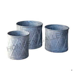 Pots de jardinières en métal galvanisé Antique fait à la main, pots décoratifs d'intérieur et d'extérieur, Pots en fer avec finition antique - Product Image 6