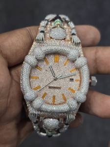 Reloj Mecánico Personalizable para Hombre con Diseño de Esqueleto Hip Hop, Diamantes Moissanite con Corte Brillante y Claridad VVS, Cristal de Cuarzo Helado - Product Image 6