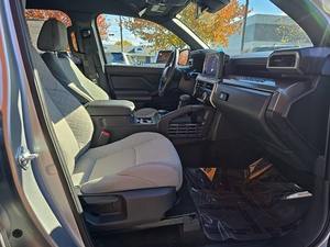 Toyota Tacoma TRD Off-Road Doble Cabina 4x4 2024 Usada en Buen Estado - Product Image 3