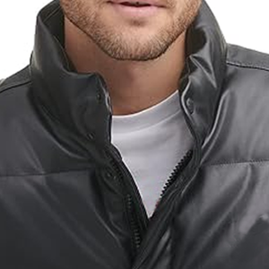 Chaleco acolchado de lona ligero para hombre con cuello levantado y decoración de bolsillo Logotipo personalizado en estilo de calle principal frontal - Product Image 6