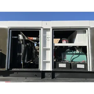 Groupe électrogène diesel industriel de 240 kW avec sélecteur de tension, remorquable, pour usage commercial de secours - Product Image 3