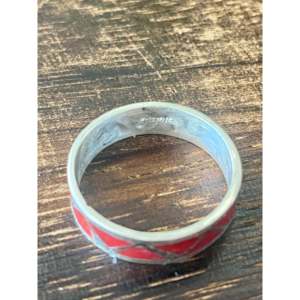 Bague en argent sterling incrustée de corail et de pierres précieuses, bijoux fins faits à la main par des artisans navajo, taille 8.75, pour un usage quotidien ou comme cadeau - Product Image 5