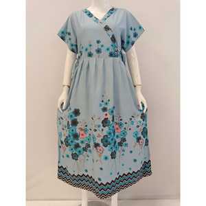 Chibi cómodo vestido informal de verano con cuello en V patrón Floral no tejido hasta la rodilla botones delanteros estilo relajante diario interior - Product Image 1