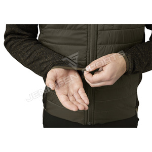 Bán Buôn Chất Lượng Cao Của Nam Giới Săn Bắn Áo Khoác Vỏ Bộ Nhớ Vải Tay Áo <span class=keywords><strong>Polyester</strong></span> Kết Cấu Lông Cừu Dây Kéo Đóng Cửa Phía Trước Túi - Product Image 5