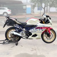 Sacoche arrière MBiker R15 V4 avec rangement intégré en nylon et aluminium, couleur de groupe luxe
