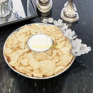 Bol à croustilles et trempettes en argent polonais avec accent floral Plat de service élégant pour chips craquelins Fruits et apéritifs Cadeaux pour la maison - Product Image 2