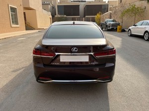 LEXUS LS500H V6 2021 USED - Product Image 5