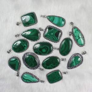 Nueva llegada de alta calidad de malaquita natural de alta pulido cabujón colgante de piedras preciosas sueltas para mujeres joyería personalizada al por mayor - Product Image 4