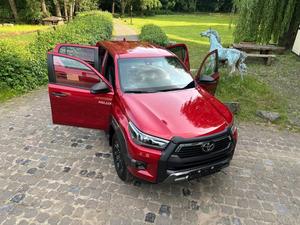 Nuevo TOYOTA HILUX 2025, 3.0L DIÉSEL, SUV Negro, Transmisión Automática, 150KW (204 HP), SUV de 5 Plazas - Product Image 4