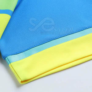 ชุดฟุตบอลผู้ชายแบบกำหนดเอง โลโก้ตามสั่ง โพลีเอสเตอร์ 100% คุณภาพสูง ราคาโรงงาน ดีไซน์ล่าสุด - Product Image 4