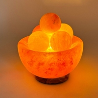 Lampe de sel de l'Himalaya rose artisanale, lumière blanc chaud incandescente 15W, base en bois lisse, 3-4 kg, pour l'ambiance intérieure