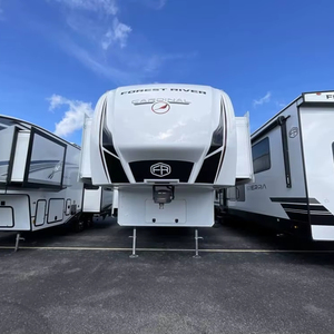 Usado, en venta: 2026 F-O-R-E-S-T R-I-V-E-R C-A-R-D-I-N-A-L 3-5-F-L - Product Image 1