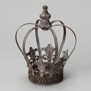 Couronne en métal Décoration royale et élégante Matériau de haute qualité Idéal pour la décoration de bureau à domicile et d'événement de luxe - Product Image 4