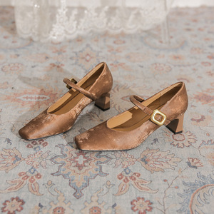 Escarpins à talon carré et bout pointu pour femme avec bride cheville, semelle antidérapante, idéals pour mariage et soirée - Product Image 3