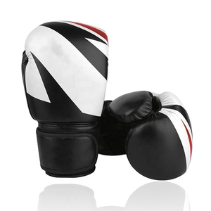 Gants de boxe en cuir PU de haute qualité pour adultes, options de couleur avec logo personnalisé, tailles professionnelles, imperméables et antidérapants pour la protection des poignets - Product Image 4