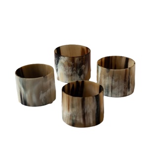 Anneaux de serviette en corne de buffle gravés à la main, imperméables, cadeau haut de gamme, décoration de table élégante et rustique - Product Image 6