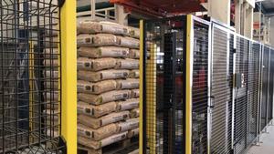 Top Holzpellets Granules de pin 6mm Poudre de granulés de bois à vendre-Copeaux de sciure de bois de chauffage en sac - Product Image 3