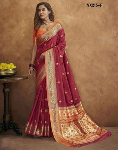 El último diseñador Banarasi Soft Silk Printed Work Saree de Fab Zone Indian & Pakistani Clothing - Product Image 5