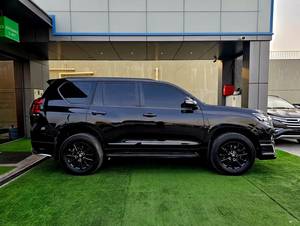Toyota Prado TXL 4.0L SUV 2013 Usado, 7 Plazas, 4x4, Volante a la Izquierda |   Listo para Exportar - Product Image 5