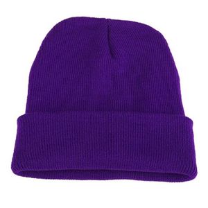 Bonnets pour hommes avec logo personnalisé | 2025 Casquettes d'hiver en tricot jacquard noir | Fabricant de bonnets de mode en gros - Product Image 2