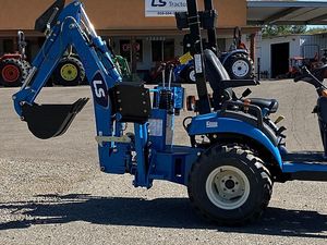 รถตักล้อยาง LS Compact Backhoe Loader 4x4 ขนาดเล็ก พร้อมอุปกรณ์ตักด้านหน้าและขุดด้านหลัง สำหรับใช้งานในงานก่อสร้างฟาร์ม - Product Image 4