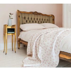 Table de chevet élégante en teck massif doré Royanne - Product Image 5