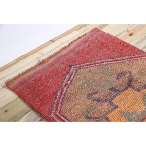 Tapis vintage 2,8 x 9,5 pieds, tapis turc, tapis géométrique rose - Product Image 5