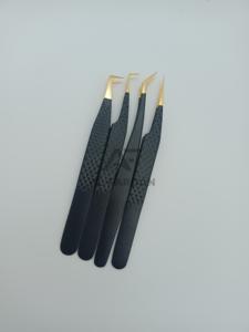 Pince à épiler d'extension de cils avec logo personnalisé en or noir - Product Image 2