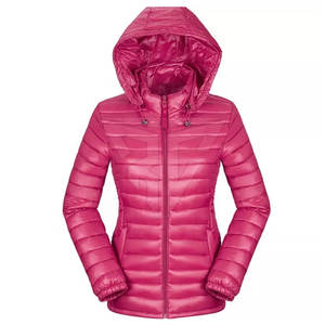 Veste matelassée imperméable et respirante à capuche pour femme, en nylon/polyester tricoté avec rembourrage en polyester, fabriquée en usine - Product Image 2