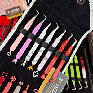 Pinzas para Extensión de Pestañas con Punta de Fibra, Venta Caliente, con Nuevos Diseños de Mango Personalizados, Mango con Agarre de Color Diamante - Product Image 5