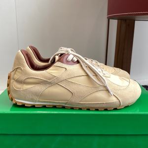 Nouvelles Chaussures en Toile Tendance et Très Vendues, Style Décontracté Rétro Classique, Antidérapantes, Souples, Légères et Épaisses - Product Image 1