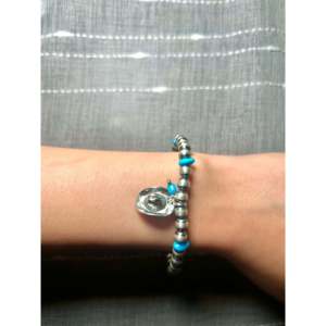 Pulsera Elástica Hecha a Mano en Kingman con Turquesa y Plata de Ley, Joyería Cultural Coleccionable Navajo - Product Image 3