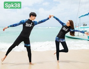 ชุดว่ายน้ำแบบพรีเมี่ยมสำหรับผู้หญิงและผู้ชายมีหลายสีทำจากโพลีเอสเตอร์-สแปนเด็กซ์ผสมทำให้ยืดได้อย่างสบาย - Product Image 2