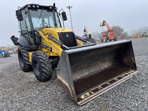 New Holland B75D Tractor Loader Tractopelle Cab w/HVAC, 4x4, Extenda-hoe - Product Image 4