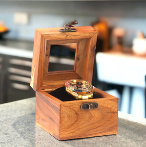 Organisateur élégant et tendance pour les accessoires de lui et de elle, cadeau parfait pour une élégance intemporelle pour homme, boîte à bijoux personnalisée pour homme - Product Image 1
