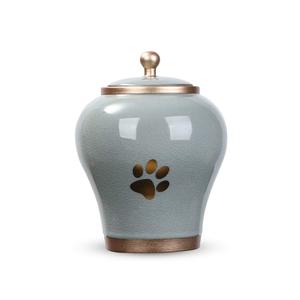 Elegante urna de latón para mascotas con diseño de estampado de pata para recuerdo conmemorativo de cenizas de perros y gatos - Product Image 2