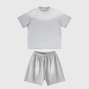 Logo personnalisé OEM Ensemble deux pièces d'été pour hommes Ensemble t-shirt et short décontractés Costume de sport pour hommes Costumes à manches courtes à la mode personnalisés - Product Image 4