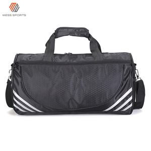 Bolsa Deportiva de Gimnasio Unisex Personalizada al por Mayor, Nueva, de Poliéster y Neopreno con Cierre de Cremallera, Diseño Único, OEM, MOQ Bajo - Product Image 5