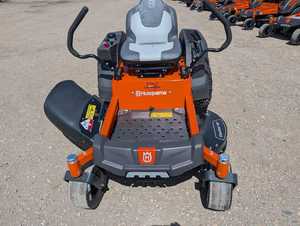 เครื่องตัดหญ้า Husqvarna Z242F รุ่นพิเศษ ปี 2026 ใหม่  แบบ Zero Turn  21.5 แรงม้า Kawasaki Zero Turn Lawn Mower - Product Image 2