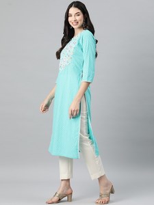 Ensemble Kurta 2 pièces pour femme, longueur genou, manches longues, en coton, avec design floral sur la partie supérieure, orné de paillettes et de broderies élégantes, style ethnique - Product Image 6